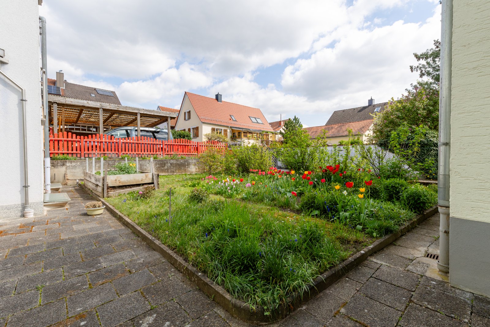 Gepflegtes 3-Familienhaus mit Ausbaupotential Thumbnail 4